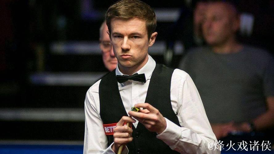 利索夫斯基秀绝妙弧线球，酷炫十足！