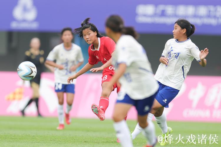 十五运会女足成年组开赛 广东队迎“开门红” 十五运会女足成年组开赛 广东队迎“开门红”
